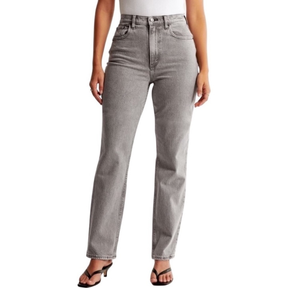 High-Rise Straight Leg Jeans - Gray